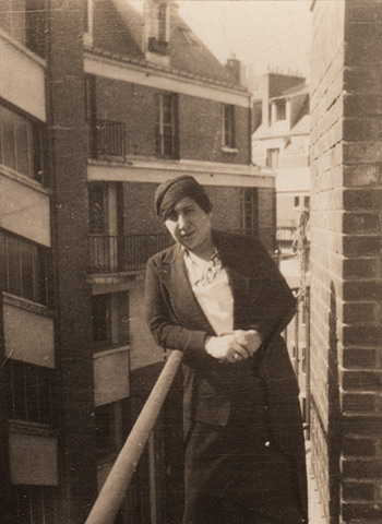 Ronya, balcony of 122 boulevard Murat, Paris, 1933.