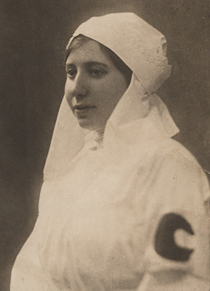 Ronya Datnowksy in nurse uniform - 1912