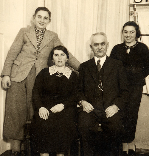 Yitzhak, Frida, Leo and Toni - Gera, October 1936